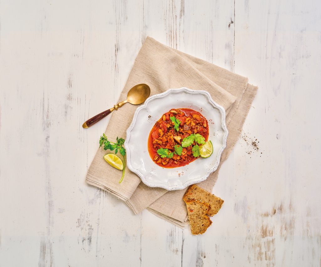 Veganes Pilz Chili mit geschmorten Paprika und Linsen Rezept