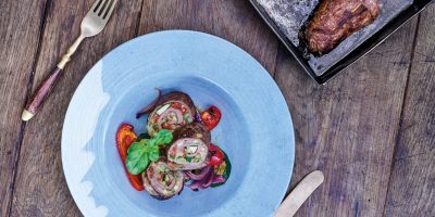 Sommerlich gegrillte Rouladen mit mediterraner Füllung Rezept